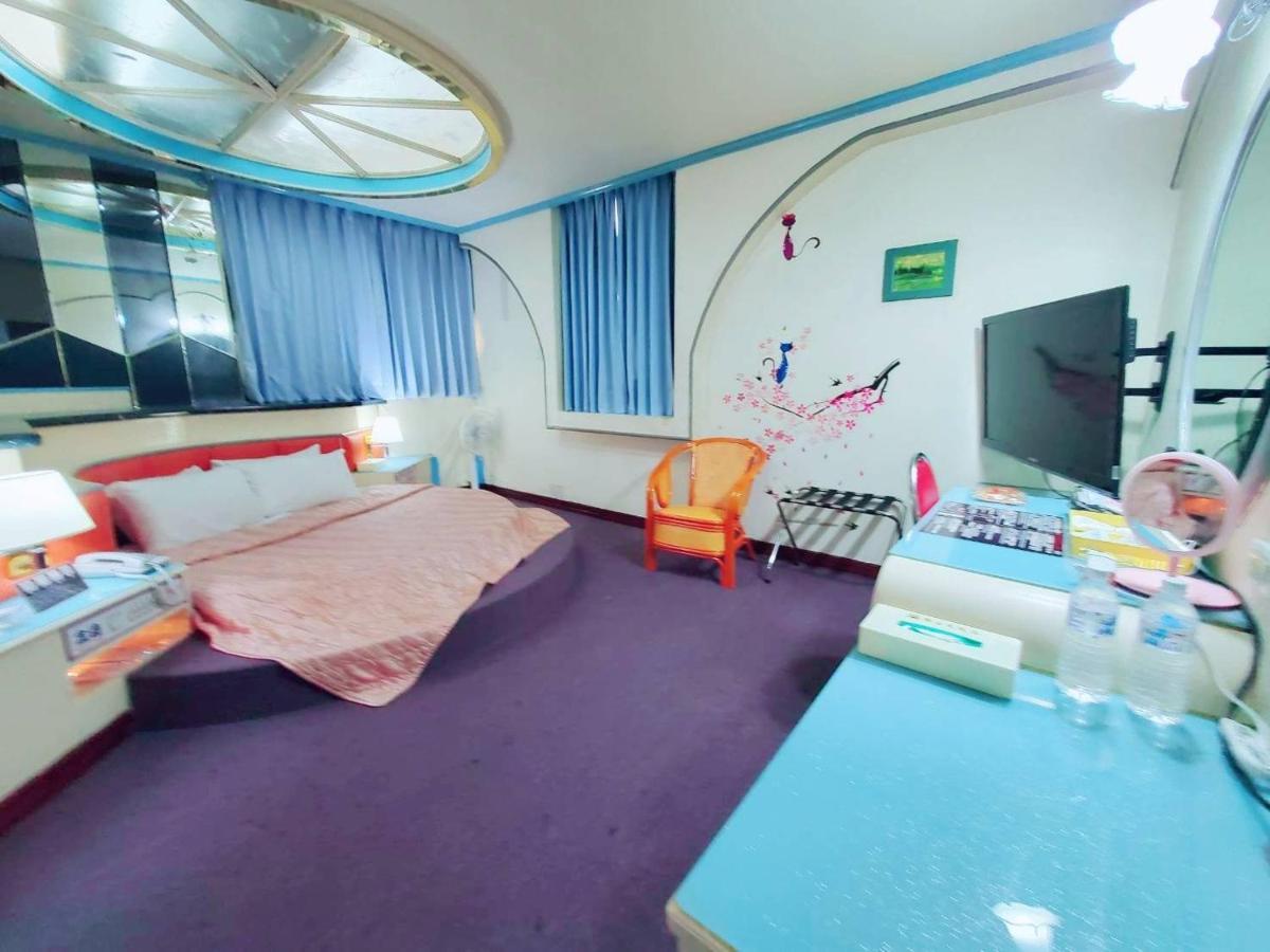 Hua Ku Hotel Tainan Zewnętrze zdjęcie