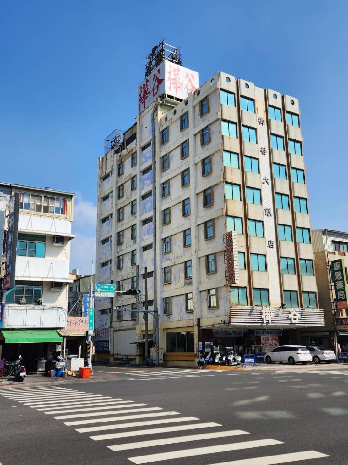 Hua Ku Hotel Tainan Zewnętrze zdjęcie