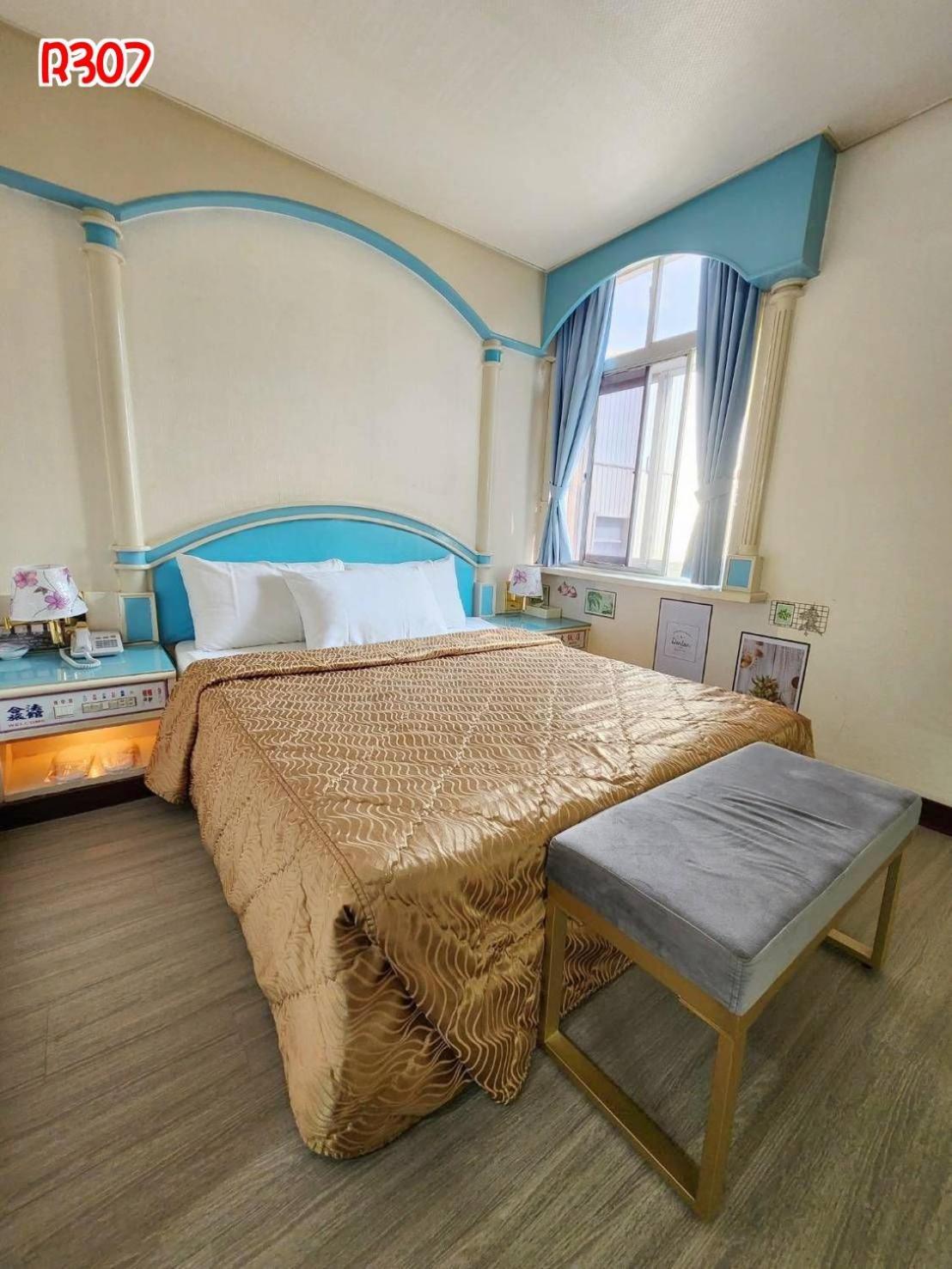 Hua Ku Hotel Tainan Zewnętrze zdjęcie